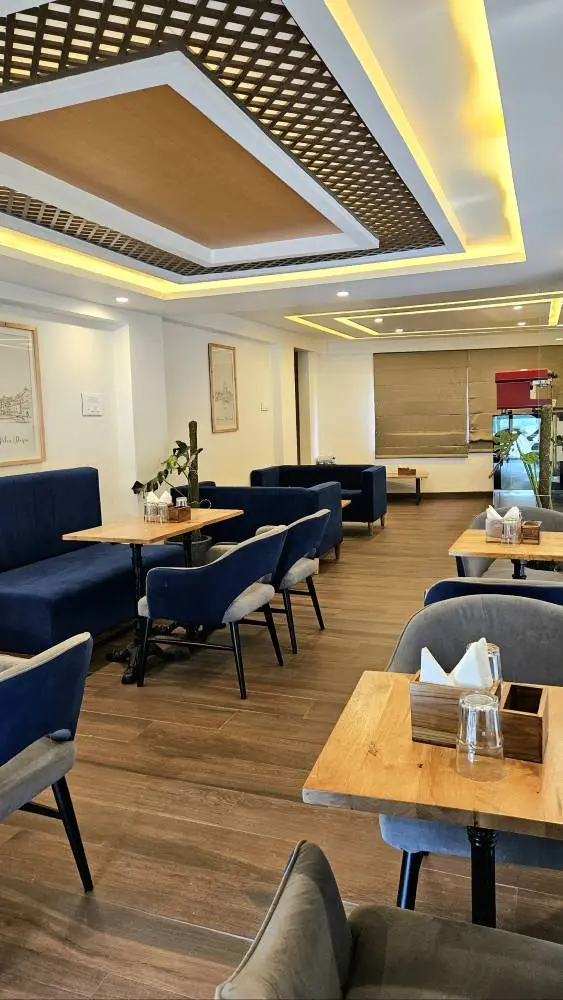 Restaurant Near Fateh Sagar Lake At Grandeur Udaipur